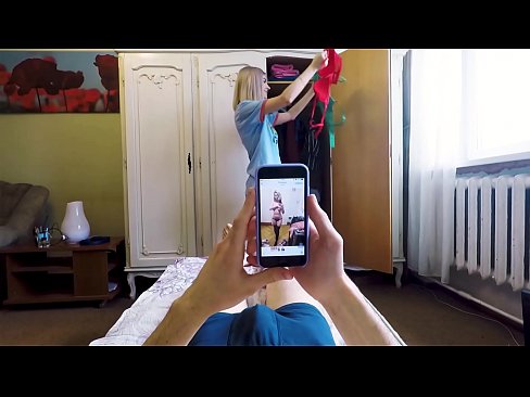 ❤️ 继妹在妈妈回家前让弟弟射精 ❤❌ Sex video️❤